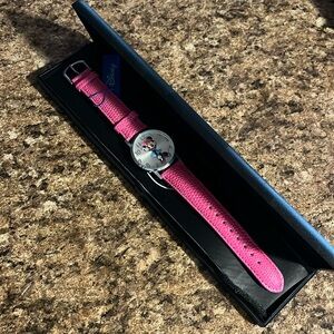 NWT! Disney Minnie Mouse watch with pink band!
